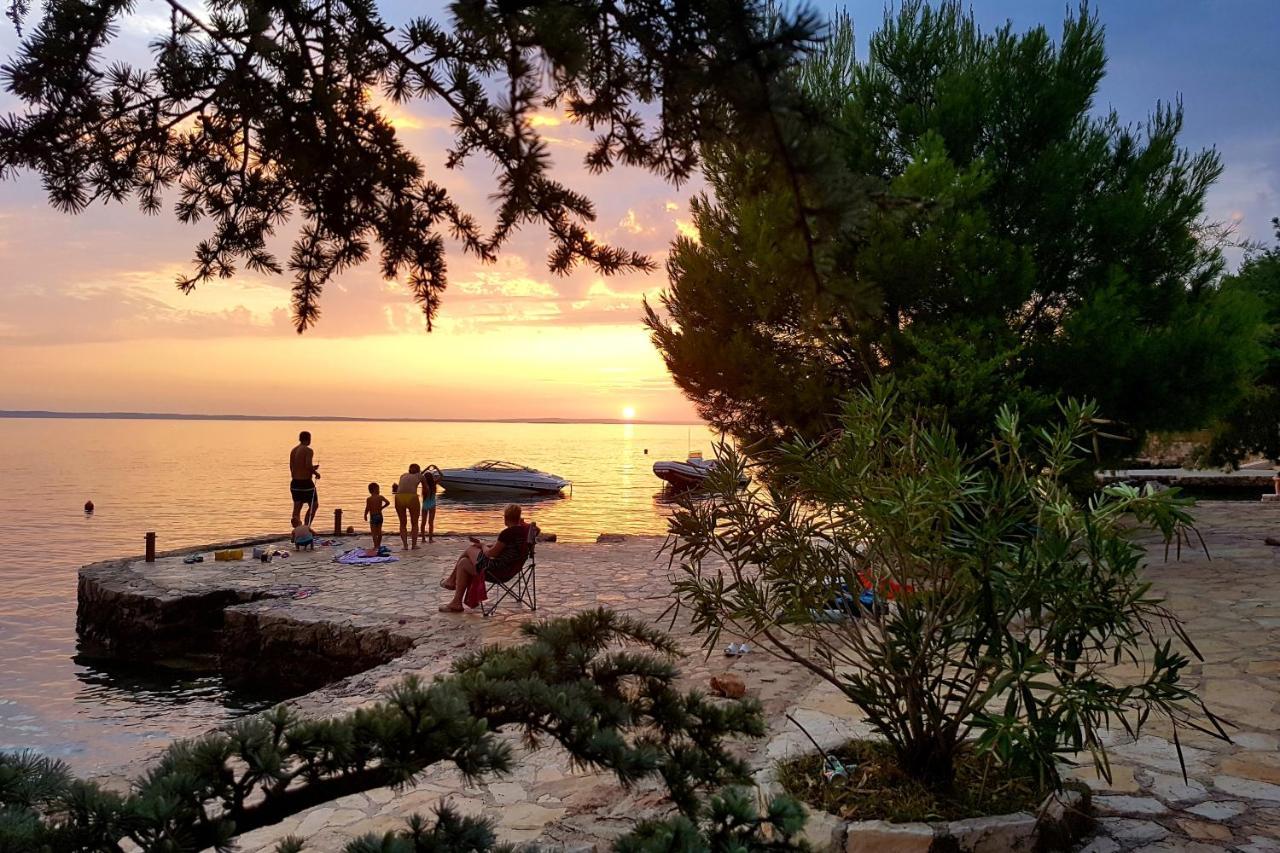 Apartments And Rooms By The Sea Starigrad, Paklenica - 6591 Exterior photo
