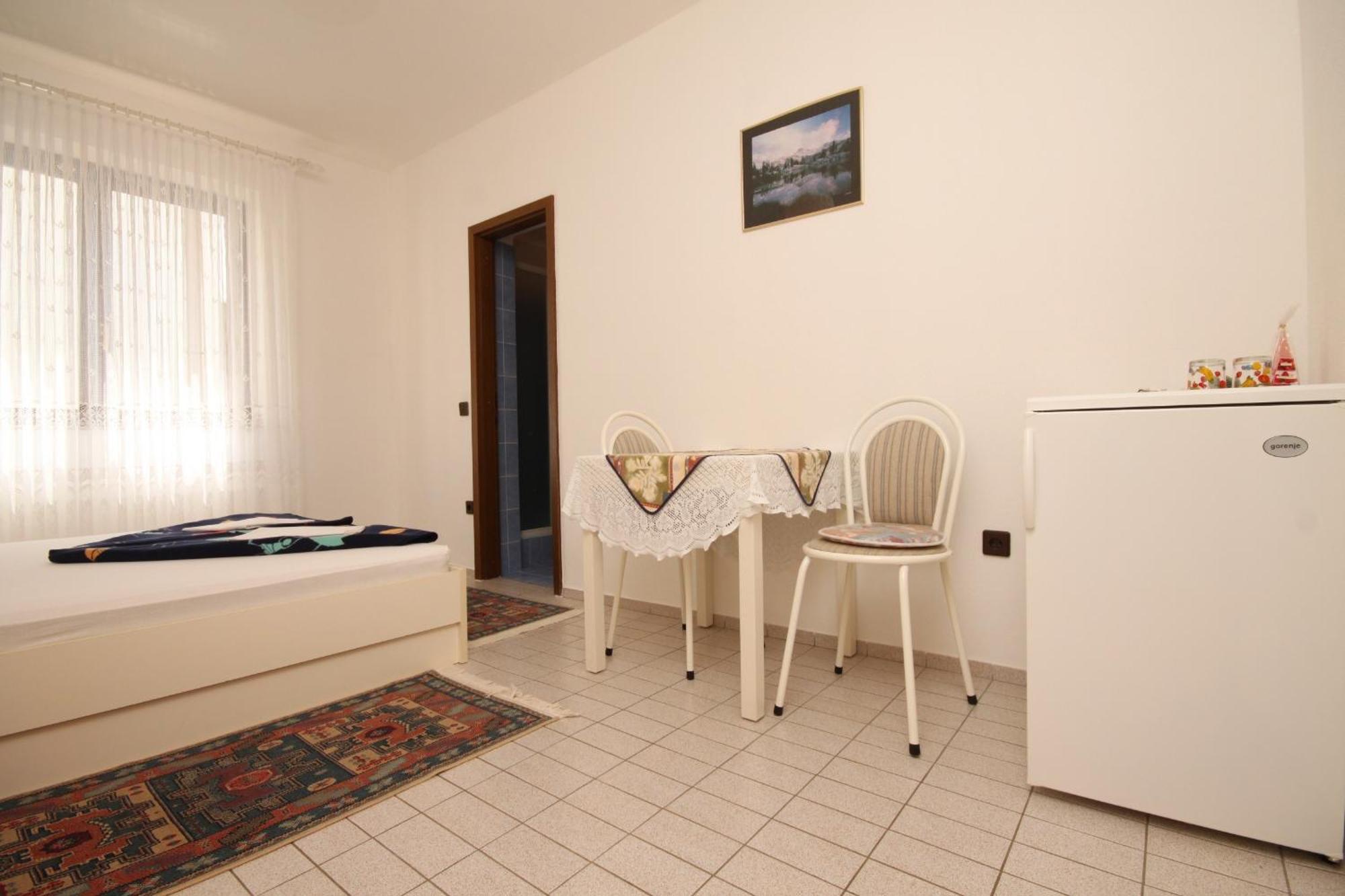 Apartments And Rooms By The Sea Starigrad, Paklenica - 6591 Exterior photo